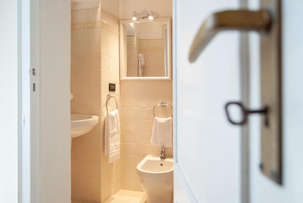 B&B Risveglio Col Rosone Lecce Exterior photo